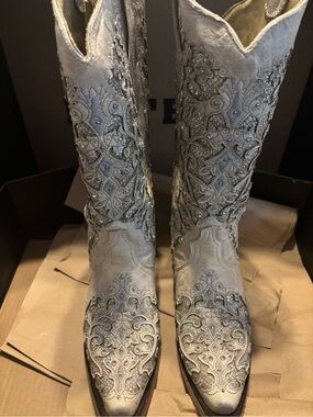 Corral Silver Crystal Embroidered Western Heeled Boots